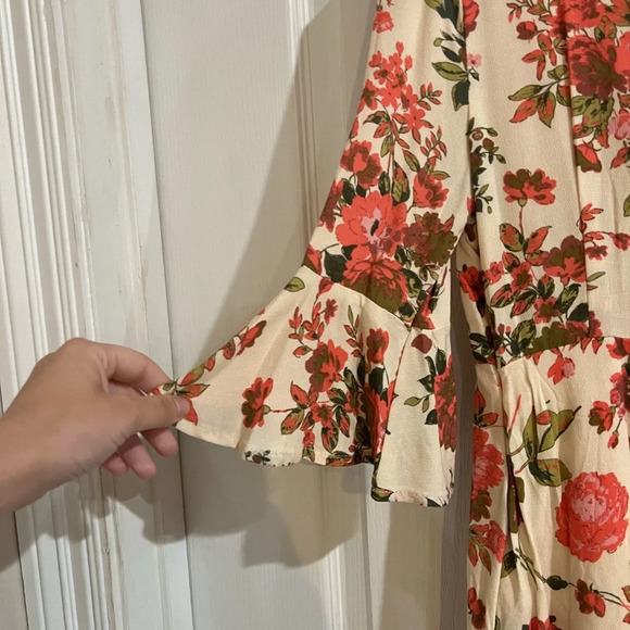 FINAL PRICE NWT Chelsea & Violet Floral Mini Dress - Picture 3 of 5